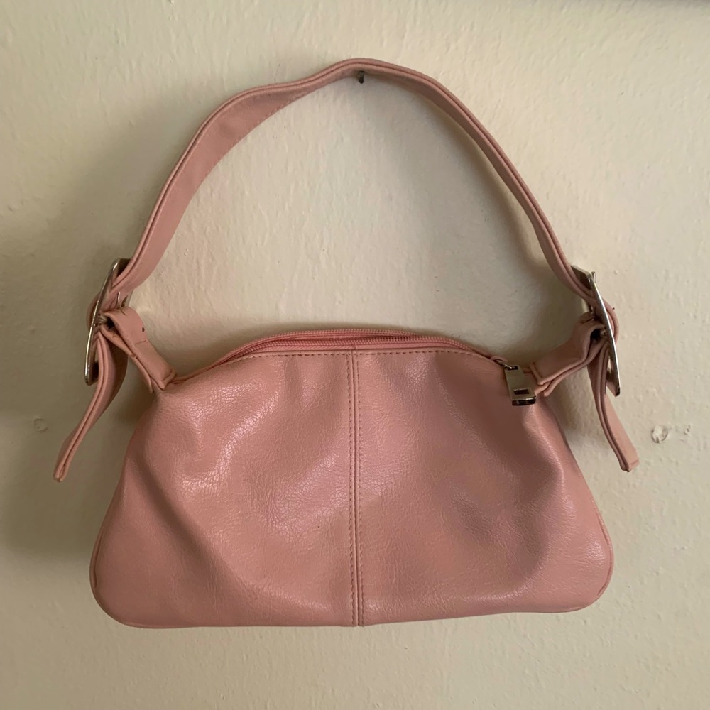 Adorable pink vintage looking bag